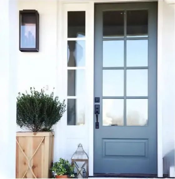 Puerta exterior, gris, hoja de madera, acristalado y laterales a pedido (EX-029)