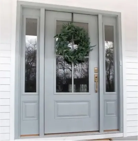Puerta exterior, gris, hoja de madera, acristalado y laterales a pedido (EX-032)