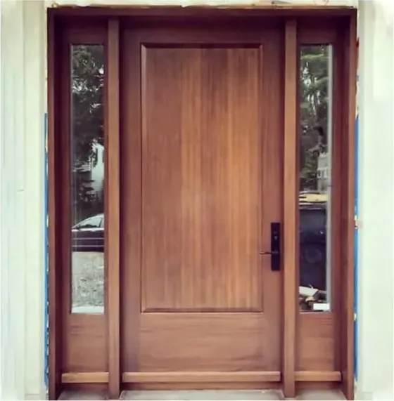 Puerta exterior, roble miel, hoja de madera, acristalado y laterales a pedido (EX-073)