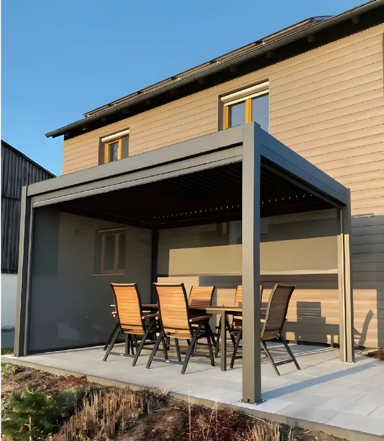 Wall-mounted pergola with side screens, aluminium frame, zip screens (PG-05)