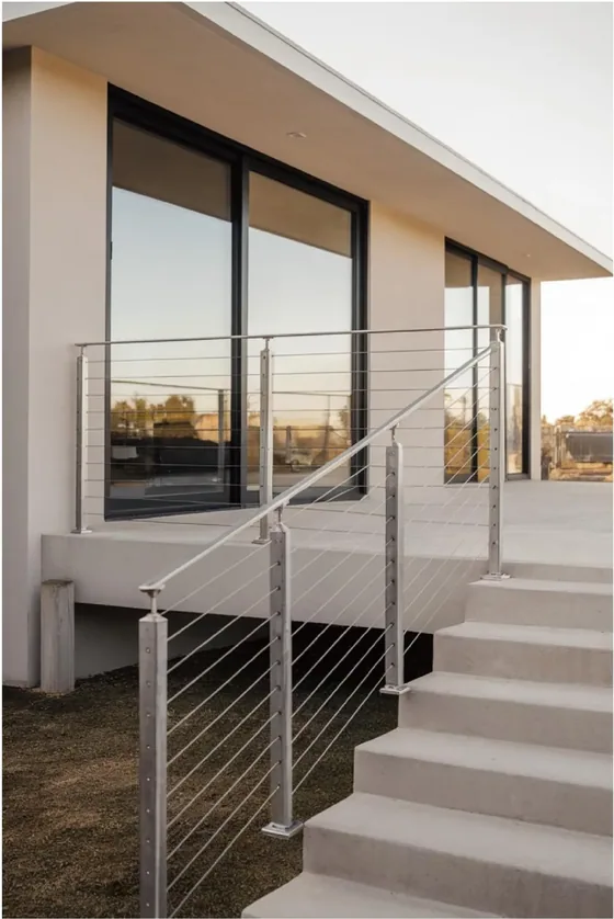 Tensioned cable balustrade, stainless posts and tensioned cable (RL-04)