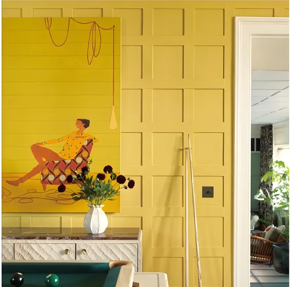 Square-grid panelling, painted timber, full height (WP-02)